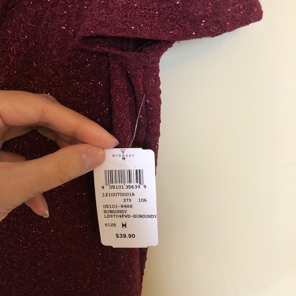 Sparkly burgundy dress - Picture 2 of 5